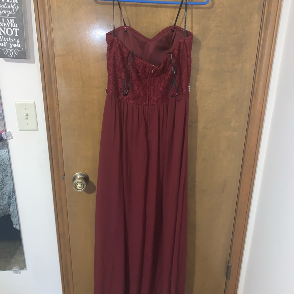 Dress - Picture 3 of 3